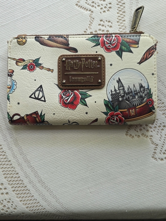 Loungefly Accessories - Harry Potter Loungefly Cream Wallet with Red Rose Print